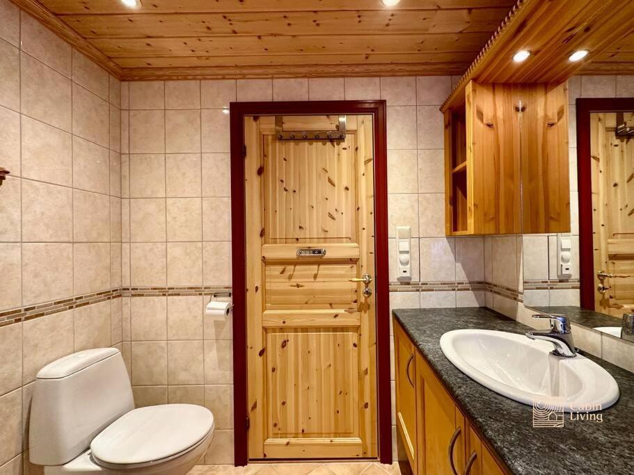Large View, Sauna, Inout